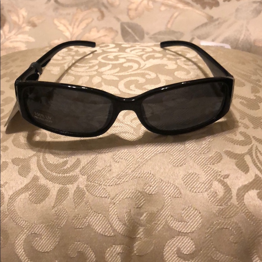 Sun Glasses 100 percent UV protection